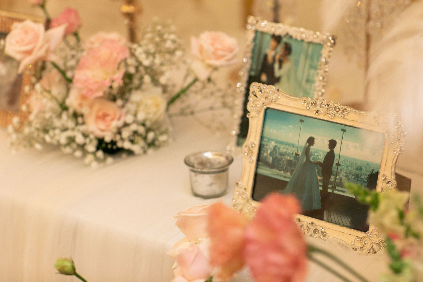 Đám cưới Á hậu Thúy Vân: Những khoảnh khắc đẹp của đôi trai tài gái sắc ảnh 2