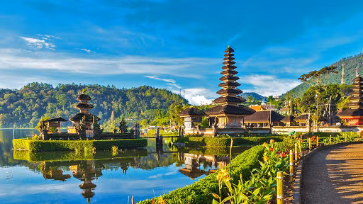 Các tín đồ ưa xê dịch phải lỡ hẹn với “hòn đảo thiên đường” Bali đến hết năm 2020 ảnh 1