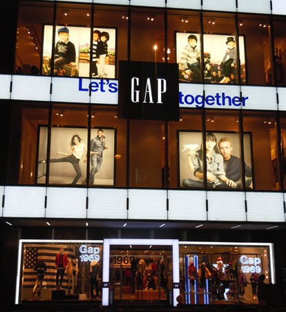 Hồng Kông suy thoái kinh tế trầm trọng, nhiều thương hiệu thời trang phải đóng cửa ảnh 5