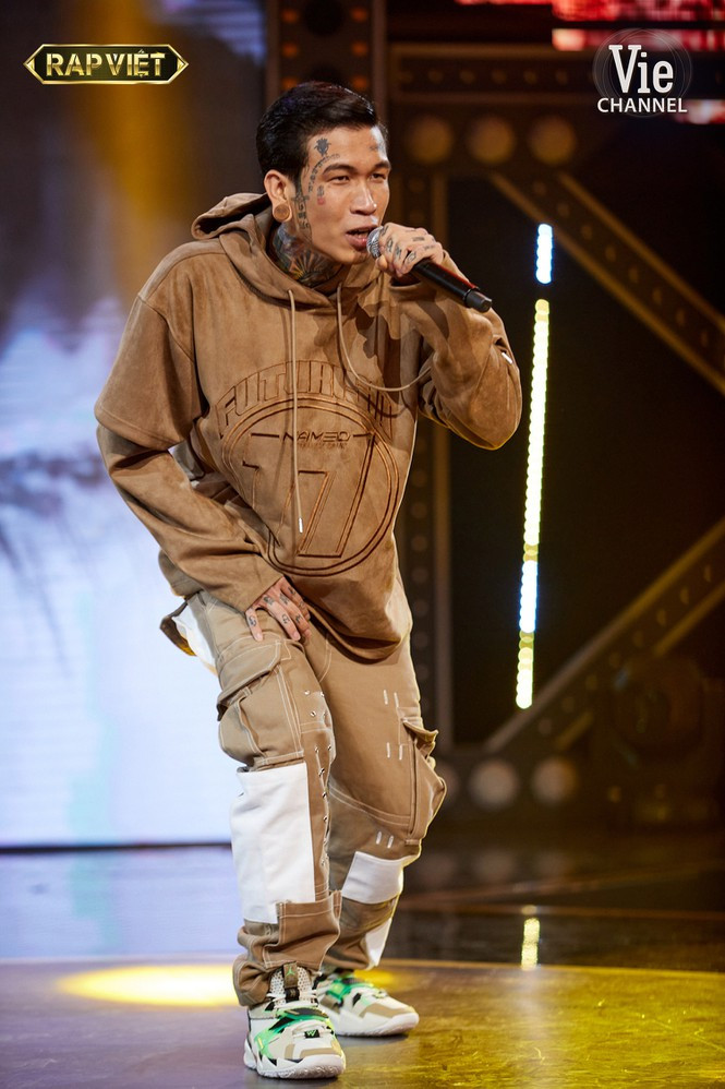 “Rap Việt“: Dế Choắt - Rapper xăm trổ và hành trình thay đổi bản thân đầy thuyết phục ảnh 5
