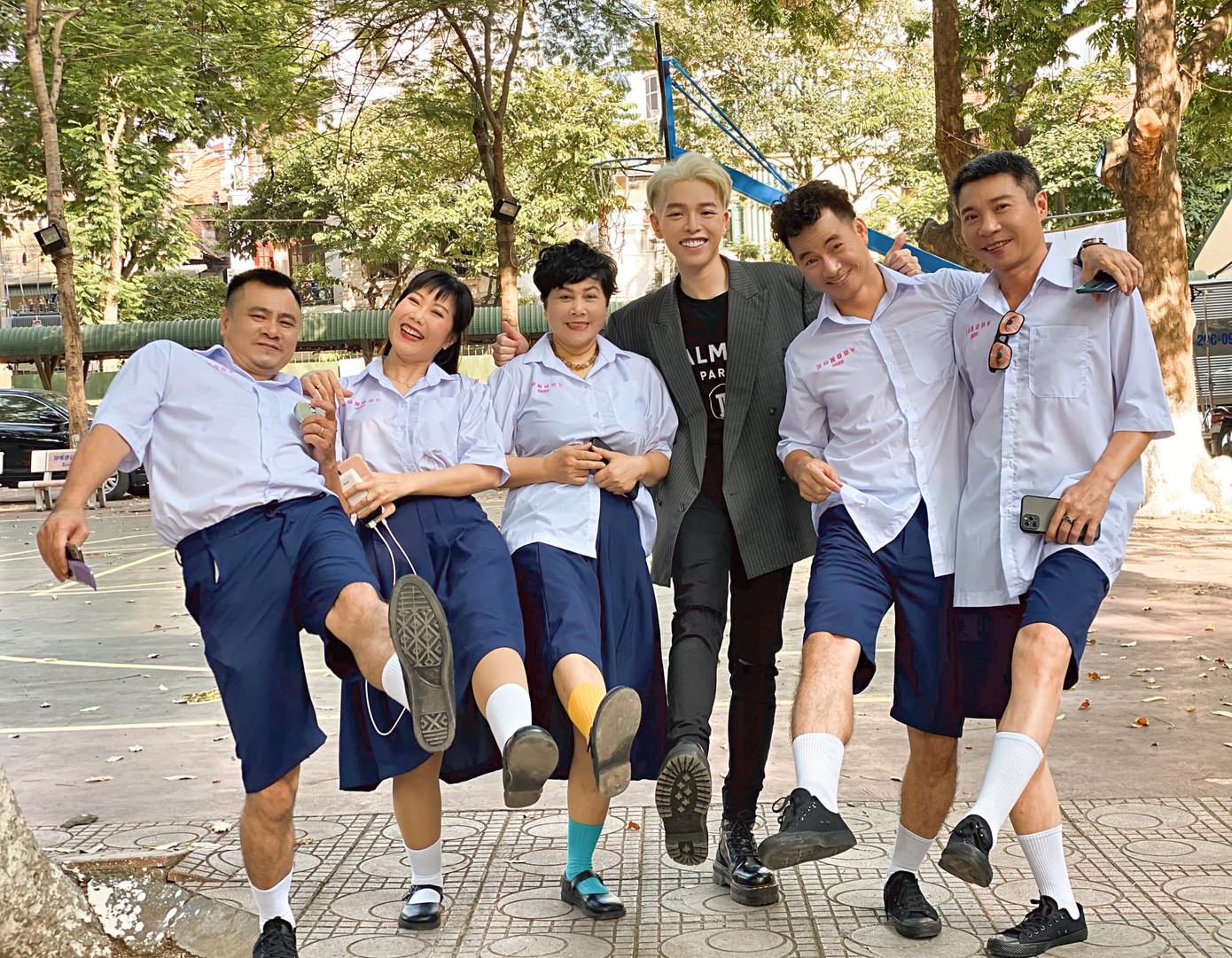 Dàn cameo quy tụ những tên tuổi kì cựu trong làng giải trí Đức Phúc comeback với màu sắc âm nhạc mới, hội tụ cả một “vũ trụ cameo” hùng hậu ảnh 5