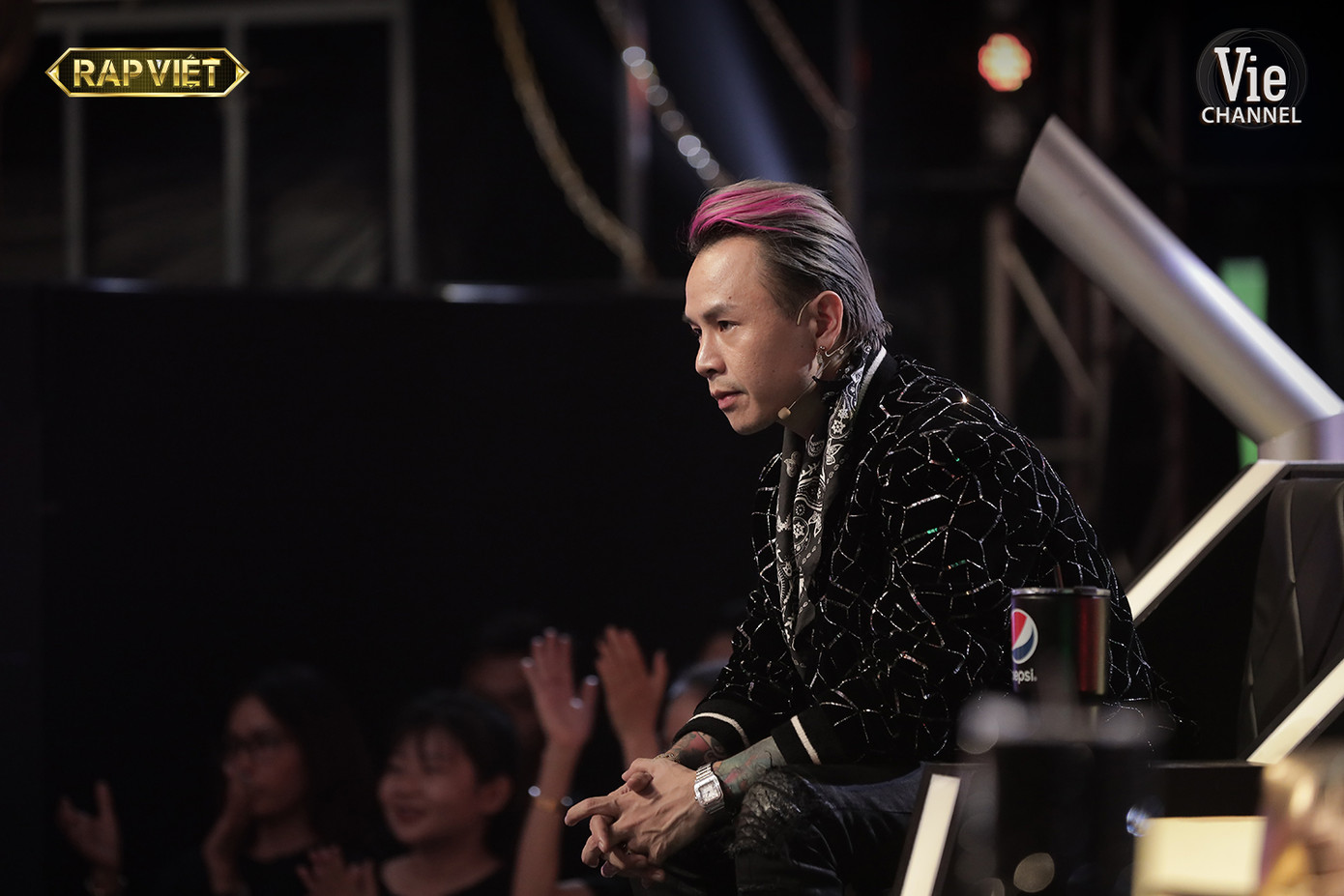 “Rap Việt” bùng nổ trận chiến của các “át chủ bài”, đội Karik được tận 2 nón vàng giải cứu ảnh 4