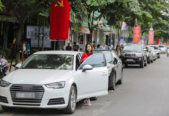 Midu kể khổ vì sở hữu đến 2 ‘xế hộp’ tiền tỷ ảnh 2