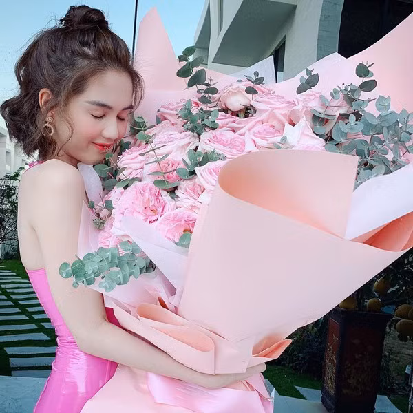 Ngọc Trinh gây tranh cãi khi nói 'thích nhất đàn ông rút ví nhanh như chớp và nói: Để anh' ảnh 4