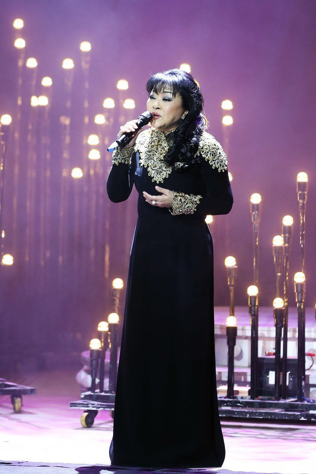 Bị phản ứng vì ảnh bikini gợi cảm, danh ca Hương Lan: 'Trời còn không vừa lòng người' ảnh 2