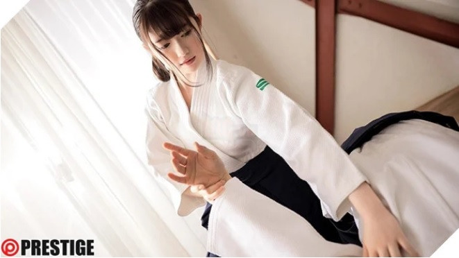 Hoa khôi đại học danh tiếng Nhật Bản đóng phim 18+ để trả thù bạn trai cũ ảnh 3