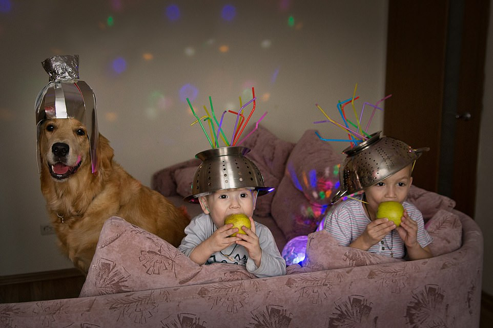 Những bức ảnh ấn tượng nhất về cuộc sống cách ly vì COVID-19 trên toàn cầu ảnh 7