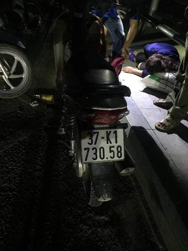 Người phụ nữ gục cạnh lọ thuốc trừ sâu tại trạm chờ xe buýt ảnh 1