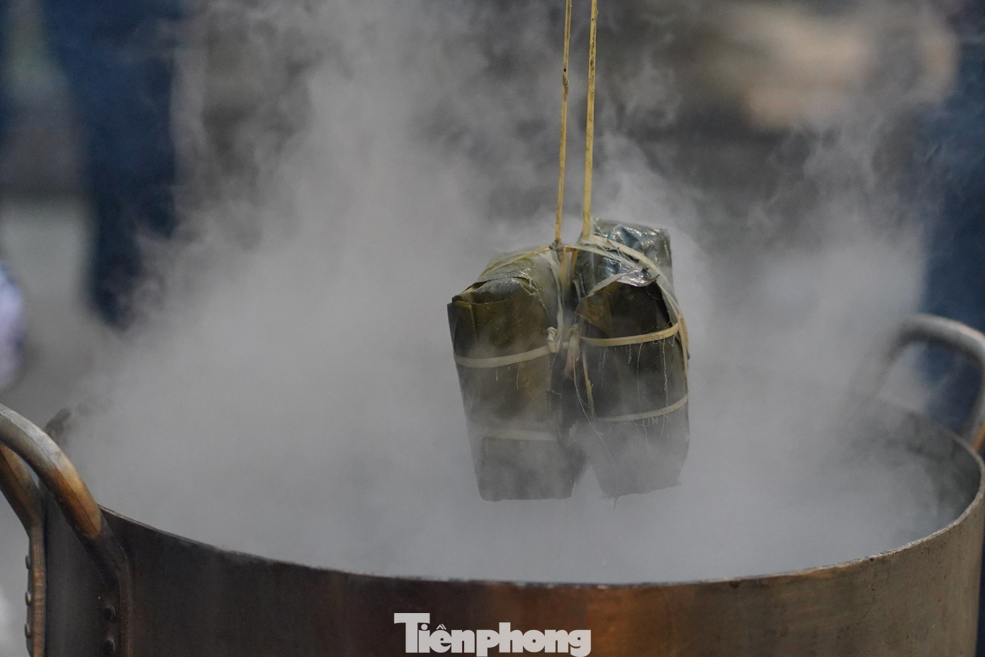 Học sinh Nghệ An mang hương vị tết đến với bệnh nhân nghèo ảnh 10