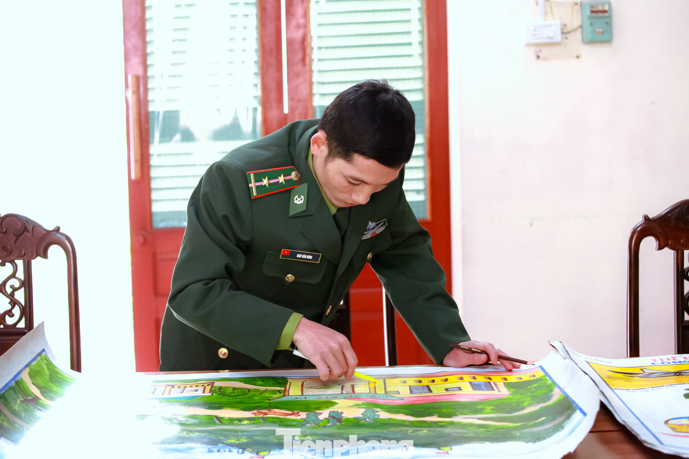 ‘Thế giới và cuộc chiến chống COVID-19’ trên nét vẽ của bộ đội biên phòng ảnh 8
