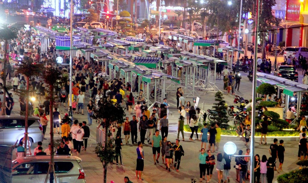 TP Vinh 'hồi sinh' phố đêm Cao Thắng ảnh 1