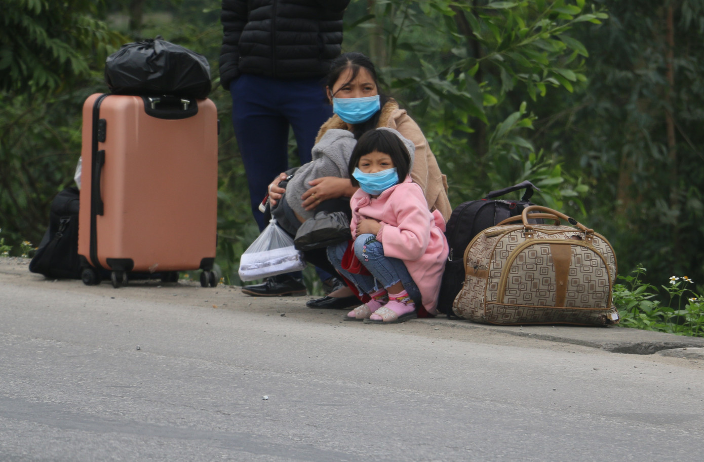 Sau tết, lao động Nghệ An hối hả đón xe vào Nam, ra Bắc ảnh 3