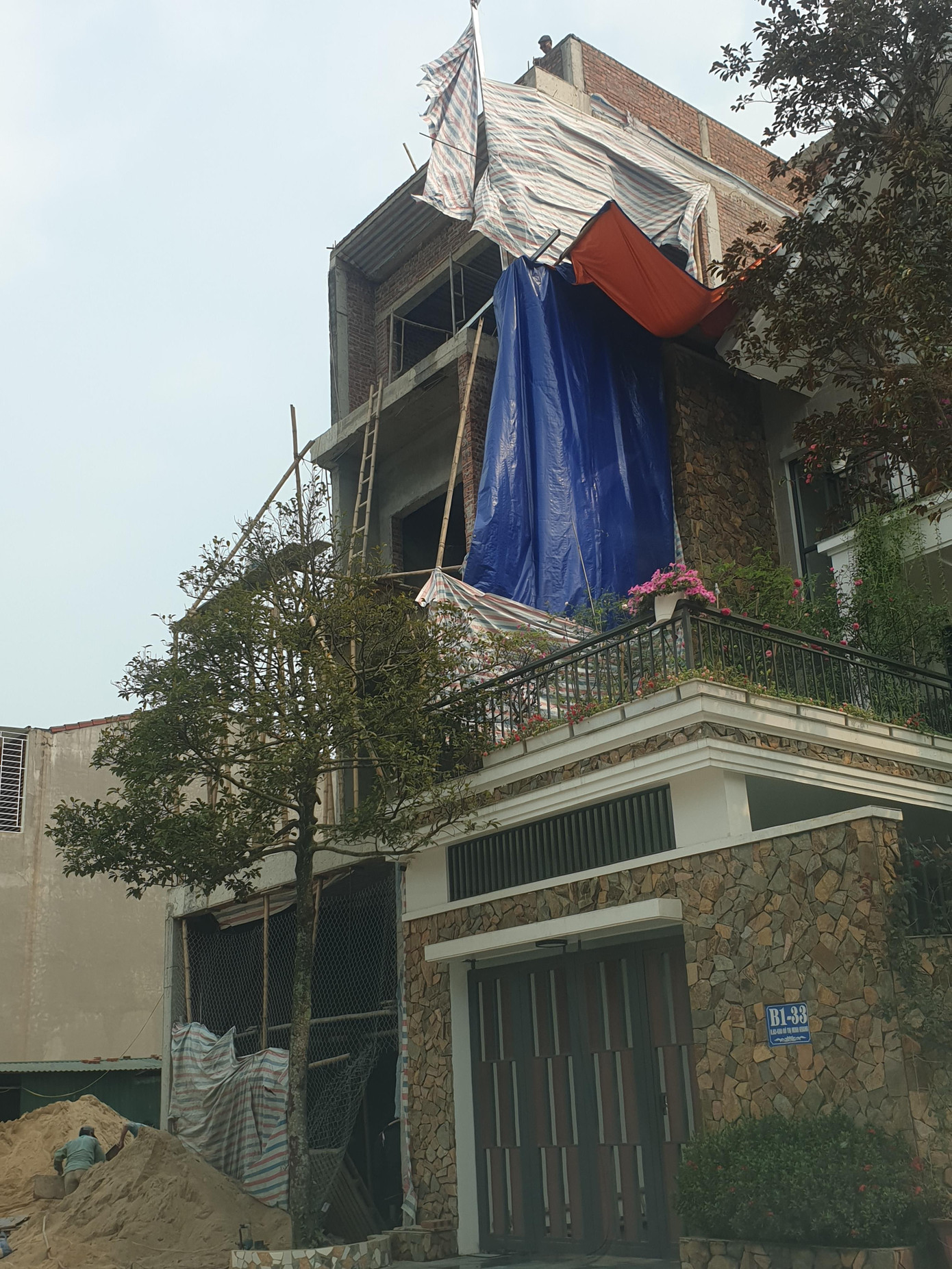 Giám đốc Trung tâm trợ giúp pháp lý Nghệ An vi phạm trật tự xây dựng ảnh 1