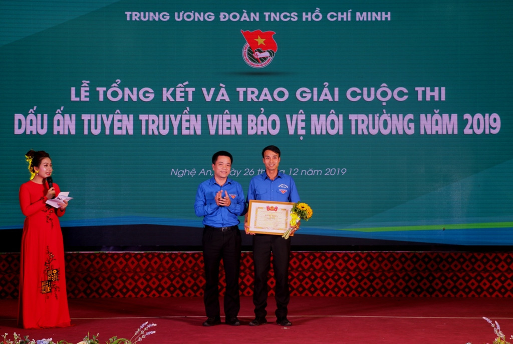 Trung ương Đoàn tổng kết ‘Dấu ấn tuyên truyền viên bảo vệ môi trường 2019’ ảnh 6