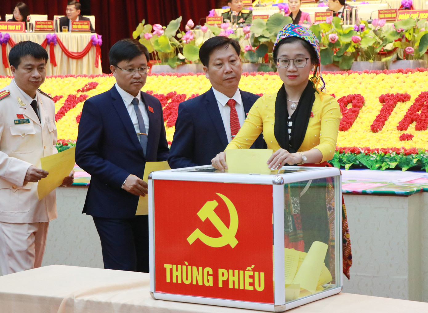 Kết quả bầu Ban Chấp hành Đảng bộ tỉnh Nghệ An khóa 19 ảnh 6