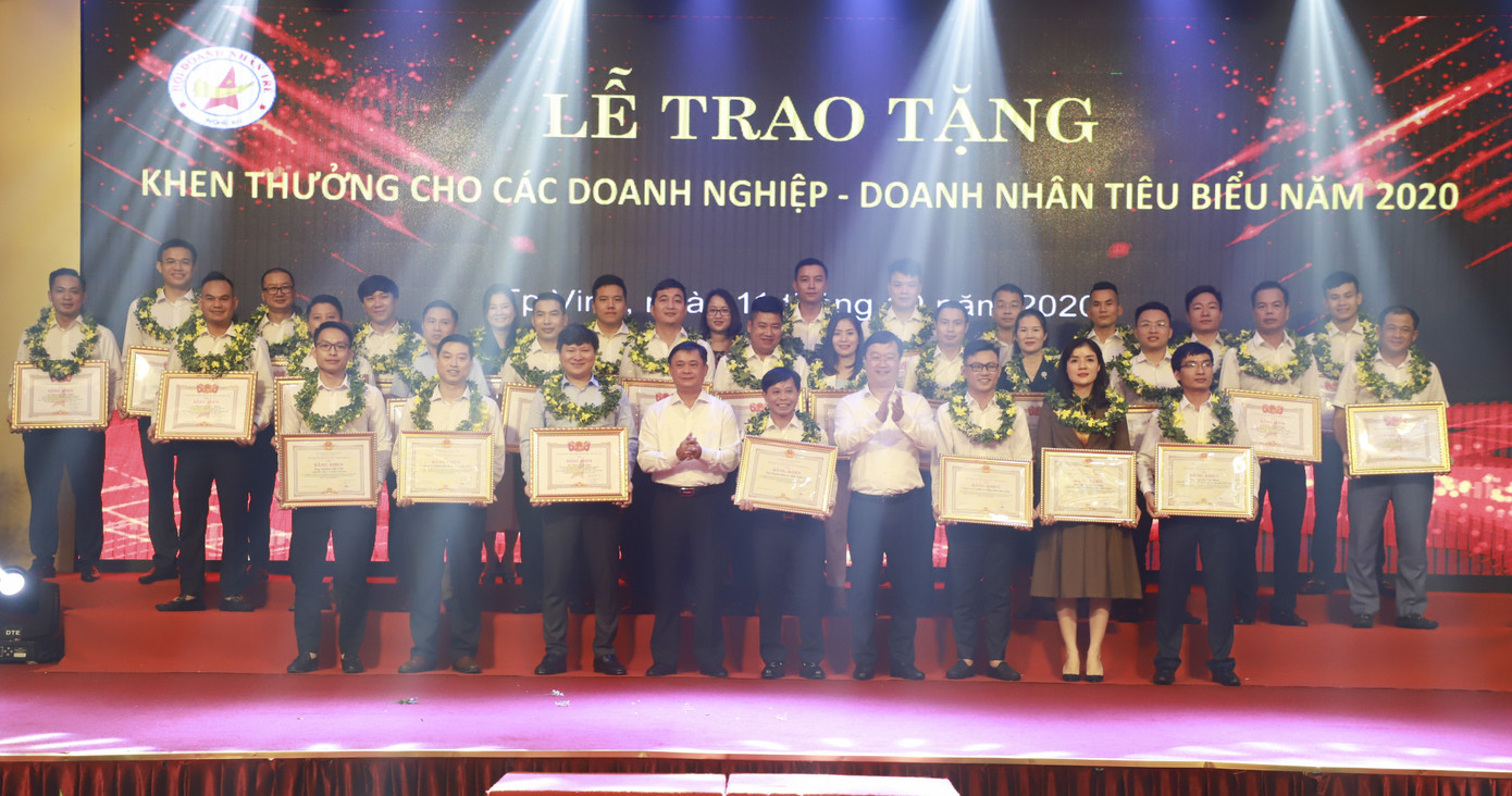 Khen thưởng các doanh nghiệp, doanh nhân tiêu biểu Nghệ An năm 2020 ảnh 5