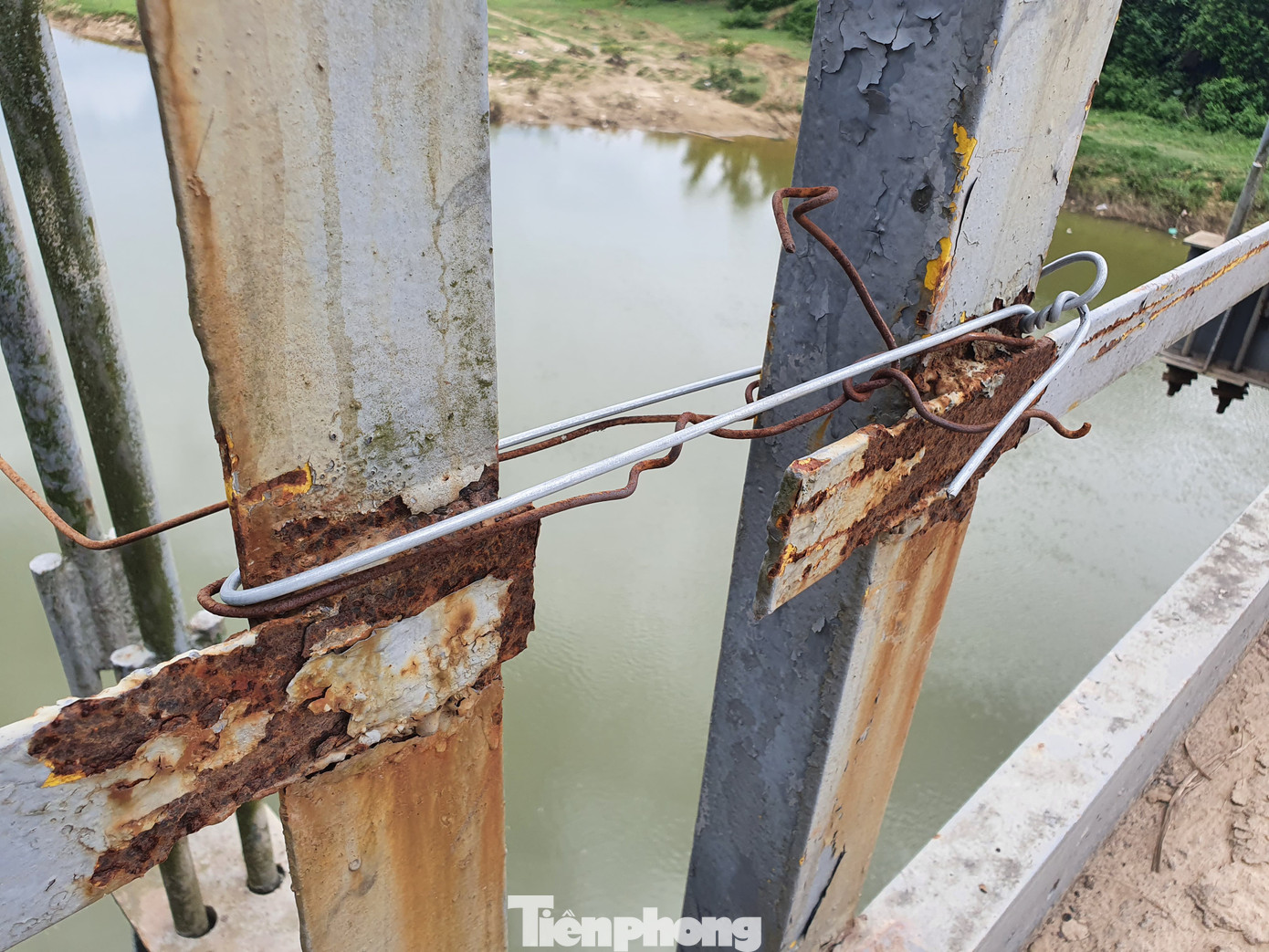 Tai nạn 5 người tử vong ở Nghệ An: Cầu treo xuống cấp nghiêm trọng ảnh 3