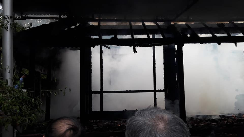 'Bà hỏa' thiêu rụi căn nhà gỗ 3 gian, thiệt hại gần 1 tỷ ảnh 3