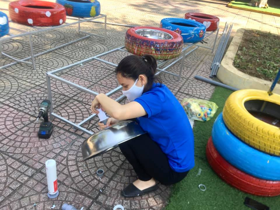 Bồn nước rửa tay được tái chế từ lốp xe cũ ảnh 2