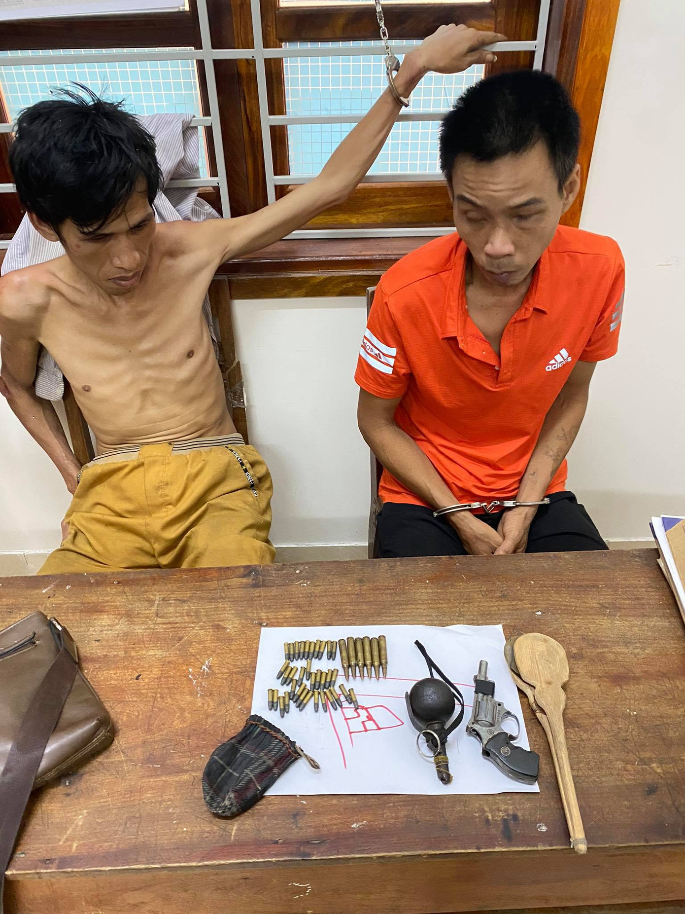 Trinh sát kể lại phút khống chế tội phạm ma túy tay cầm lựu đạn chống trả ảnh 1