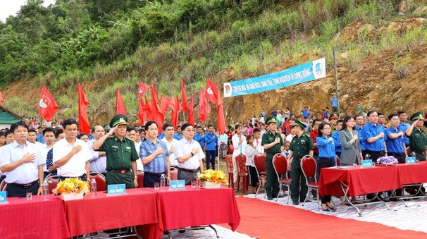 Tuổi trẻ Nghệ An ra quân chiến dịch Tình nguyện hè 2020 ảnh 3