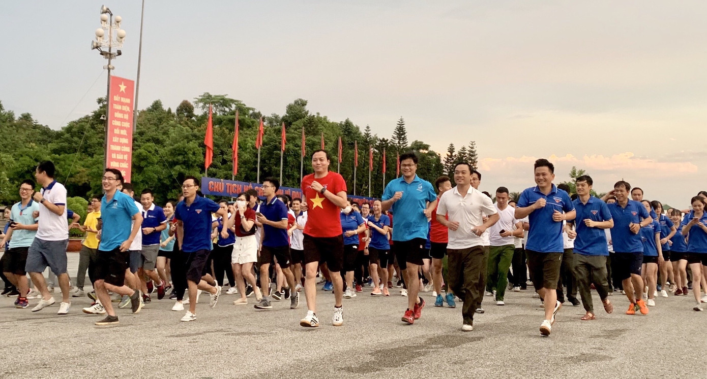 Sôi nổi ‘Những bước chân vì cộng đồng’ chặng 2 ảnh 2