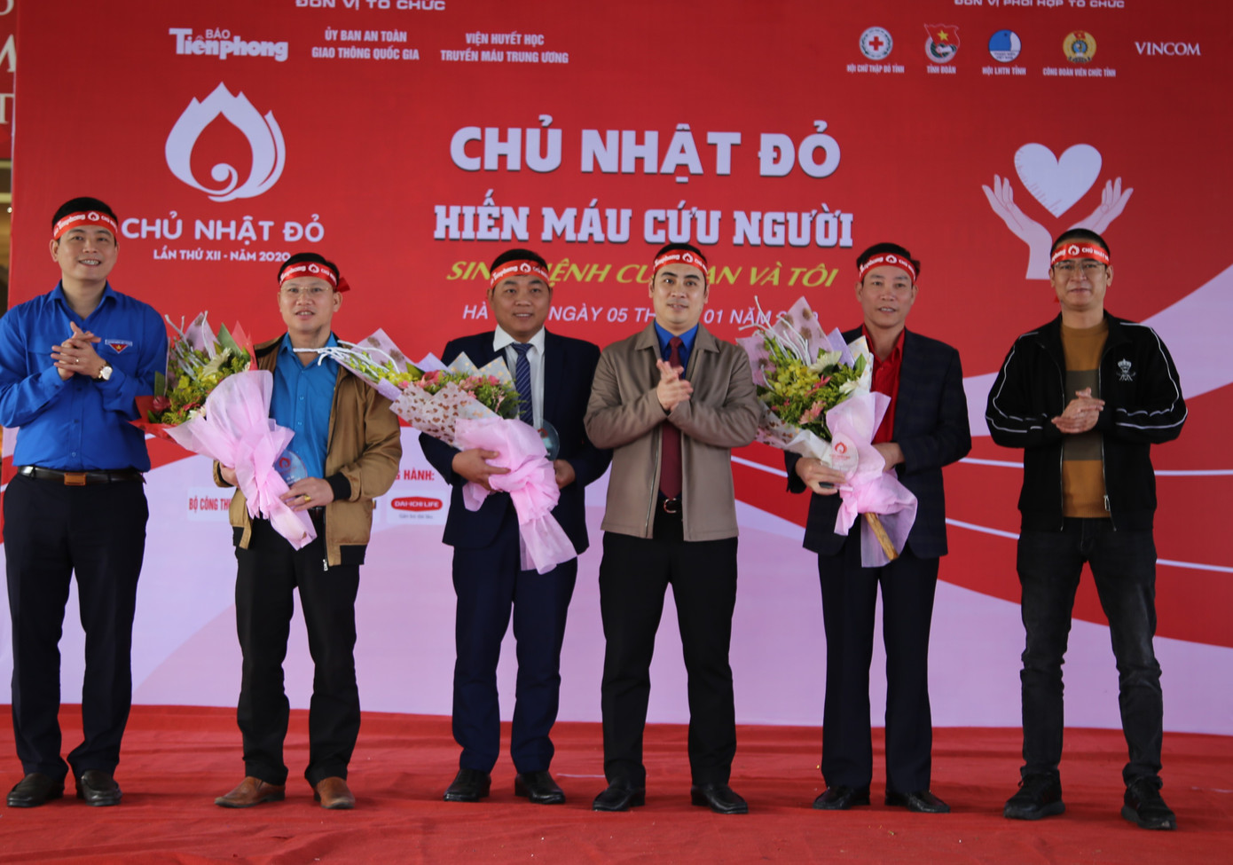 Hơn 1.500 cán bộ, đoàn viên tham gia ngày hội Chủ nhật Đỏ ở Hà Tĩnh ảnh 11