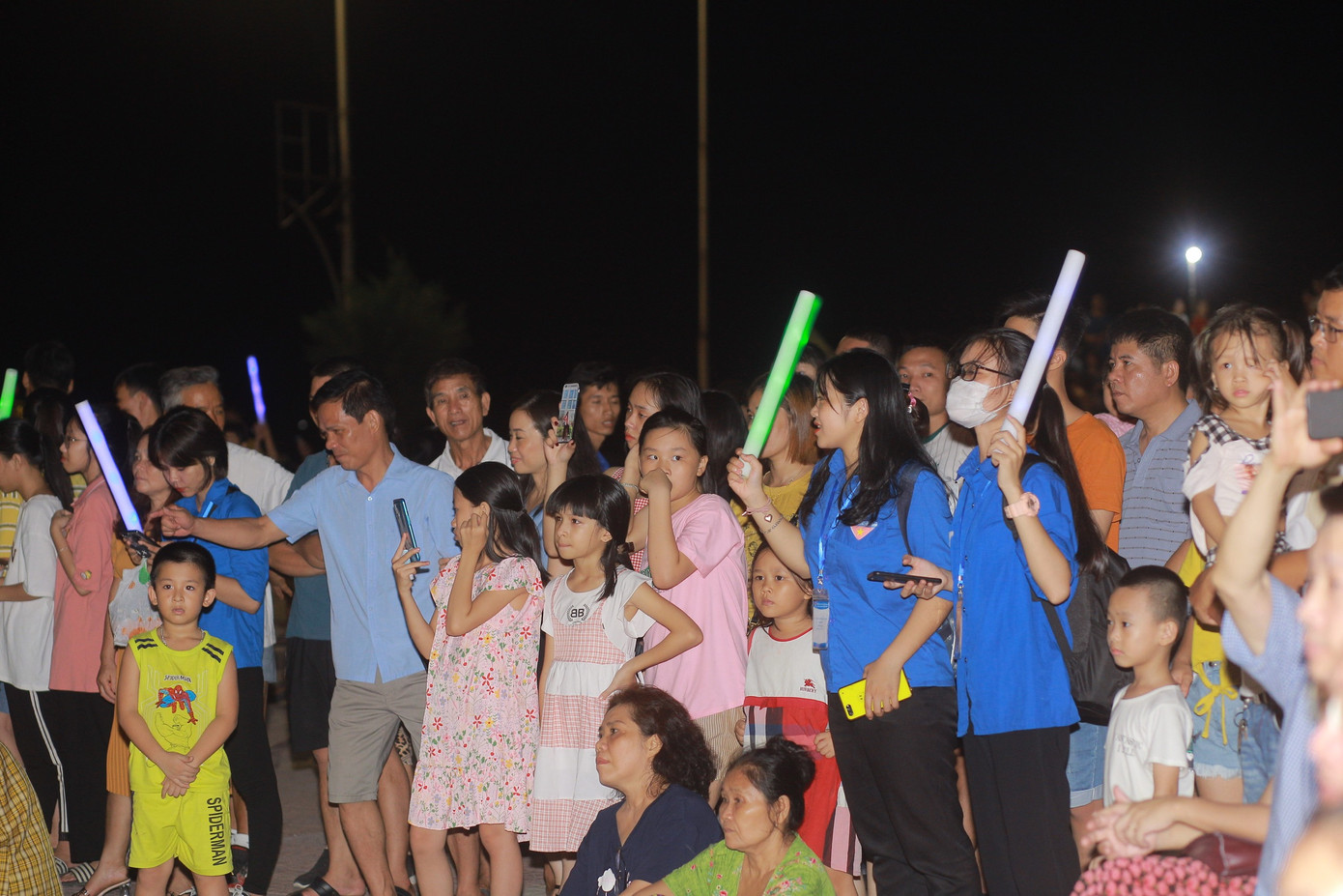 Sôi động lễ hội biểu diễn âm nhạc đường phố của tuổi trẻ Nghệ An tại biển Cửa Lò ảnh 4