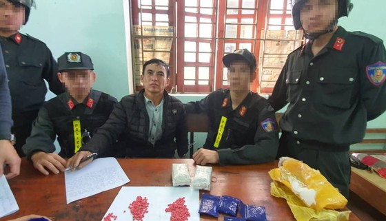 Bắt đối tượng vận chuyển 6.000 viên ma túy tổng hợp đi tiêu thụ ảnh 1