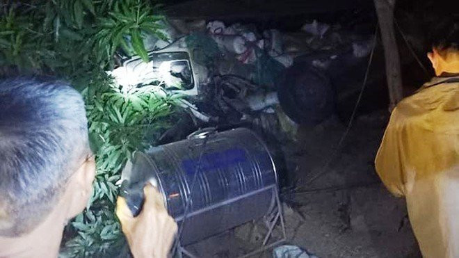 Xe tải mất lái lao xuống vực sâu 50m, tài xế tử vong tại chỗ ảnh 1