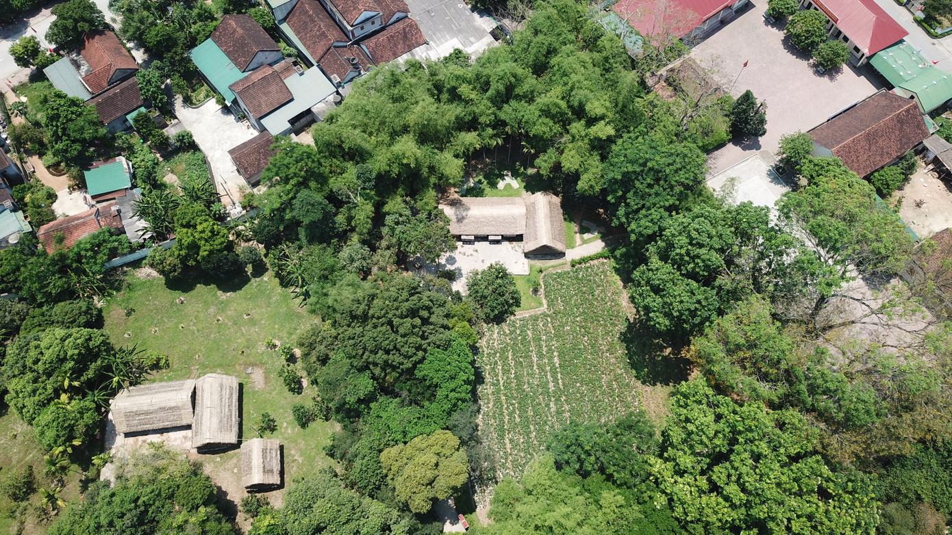 Bình dị kỷ vật trong ngôi nhà tranh thuở ấu thơ của Bác ảnh 1