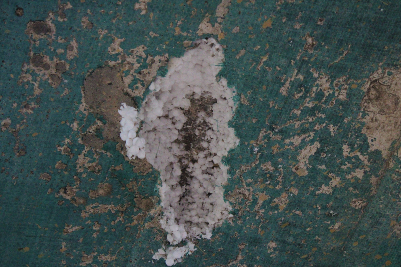 Cận cảnh cầu tiền tỷ bong tróc để lộ xốp, thép hoen gỉ ra ngoài ảnh 8