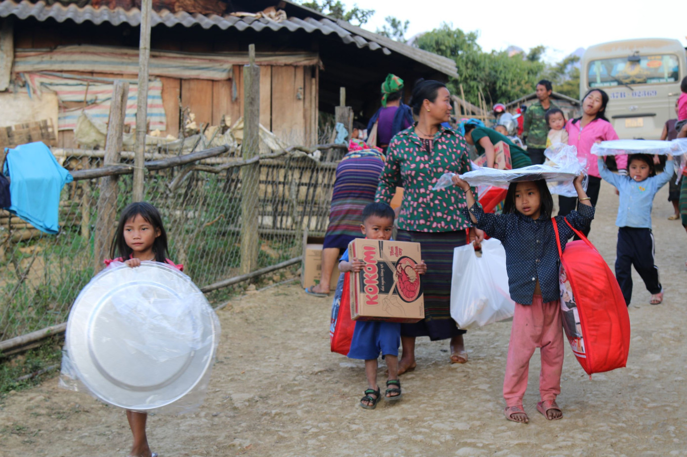 Mang Tết ấm đến với người nghèo ở miền Tây xứ Nghệ ảnh 8