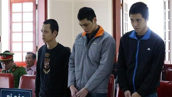 Bắt kẻ cầm đầu nhóm đối tượng giả danh công an chiếm đoạt 3,3 tỉ đồng ảnh 2