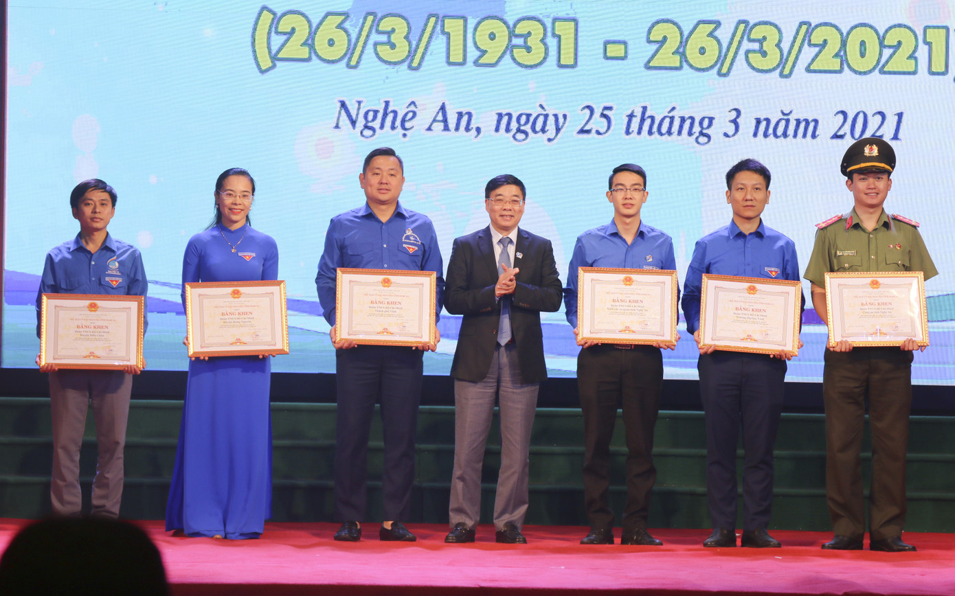 Tỉnh đoàn Nghệ An, Sóc Trăng, Hậu Giang kỷ niệm 90 năm ngày thành lập Đoàn ảnh 7