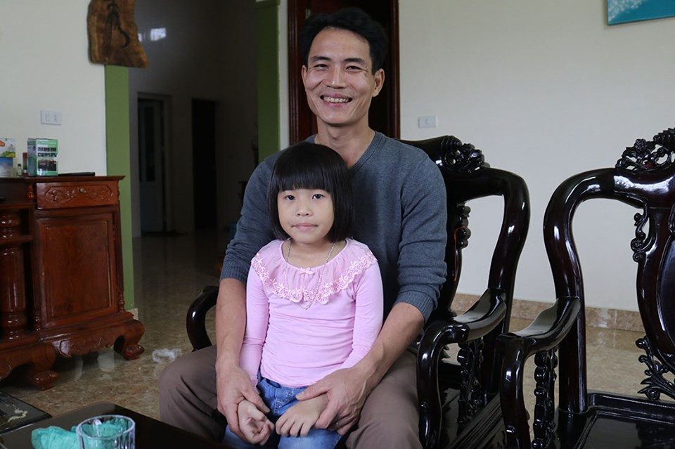 Thiếu tá quân đội bơi gần 100m cứu cô gái nhảy cầu trên sông Lam ảnh 3