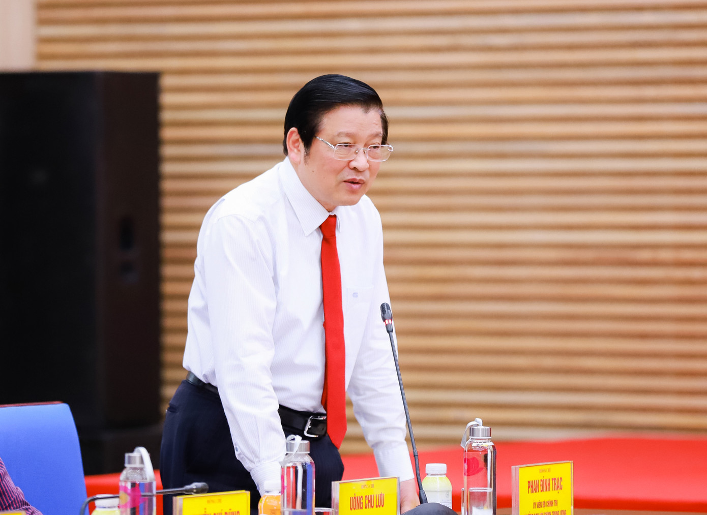 Thủ tướng Nguyễn Xuân Phúc: 'Quy hoạch phát triển Nghệ An cần những ý tưởng mới, sâu sắc' ảnh 2