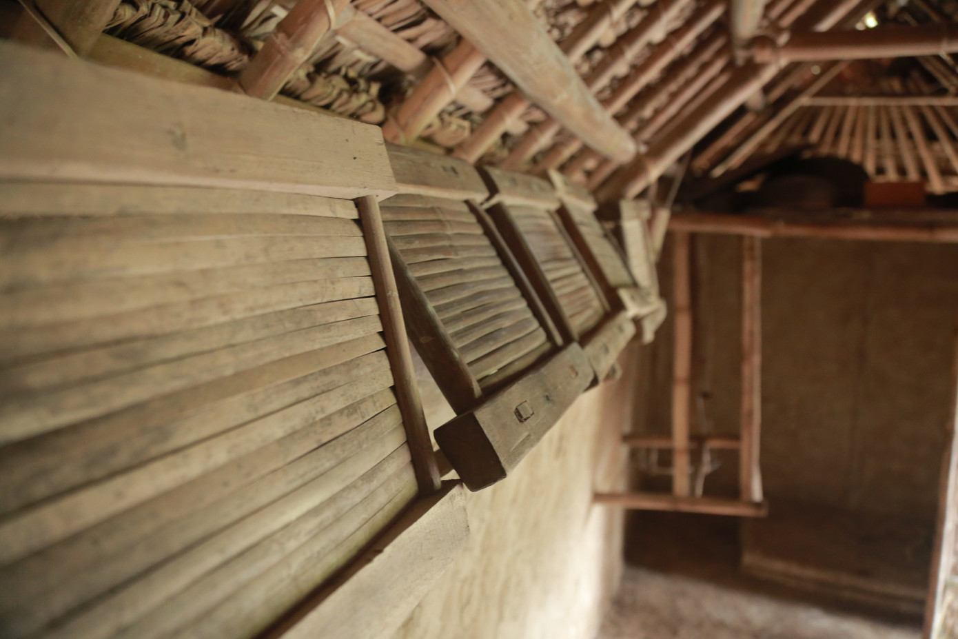 Bình dị kỷ vật trong ngôi nhà tranh thuở ấu thơ của Bác ảnh 9