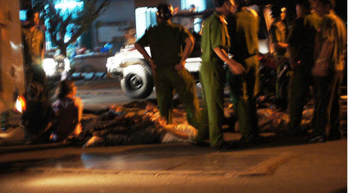 Mâu thuẫn từ chén rượu mời, nam thanh niên đâm 3 người thương vong ảnh 1