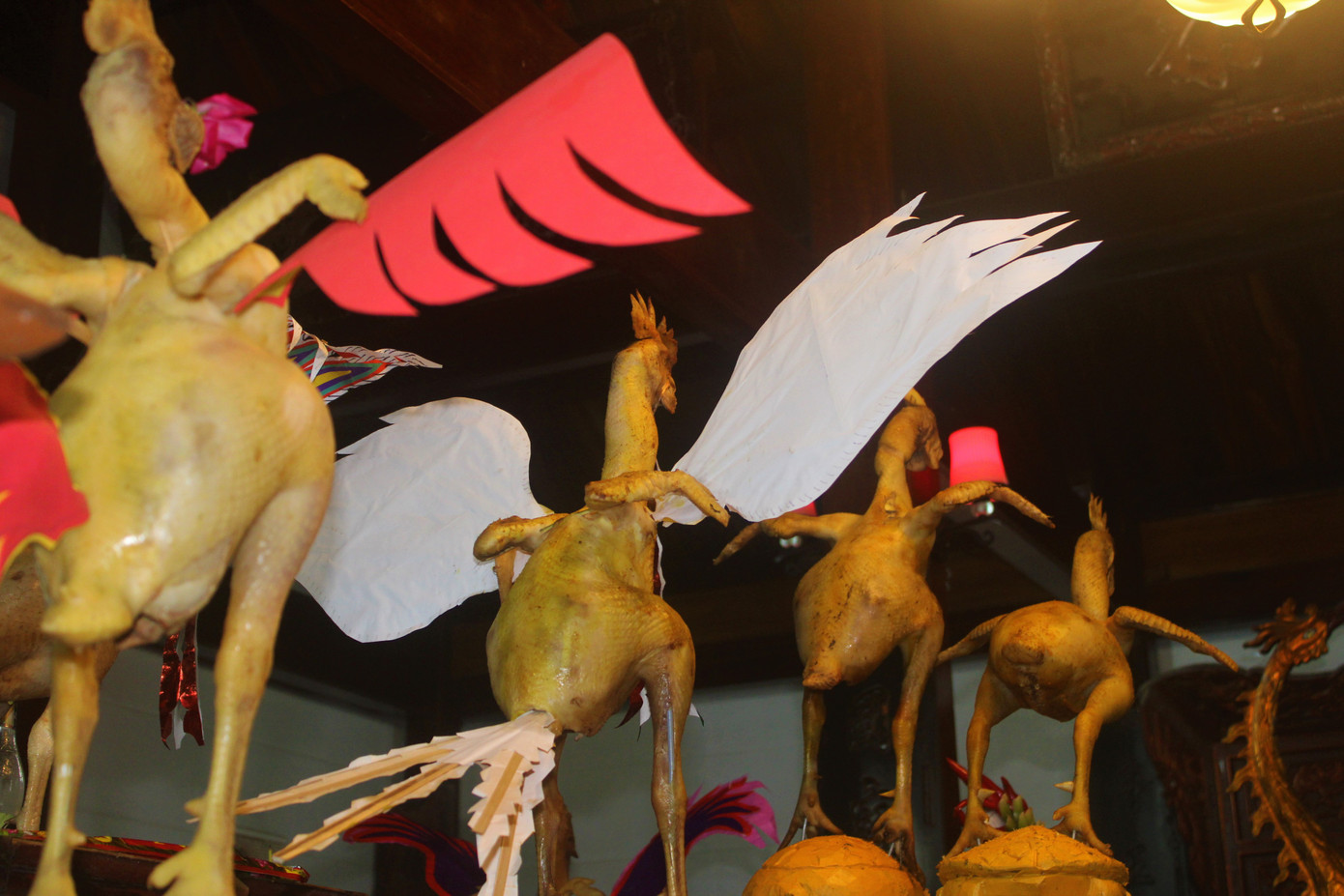 Lạ mắt xem đội gà bay trong mâm cúng rằm tháng Giêng ở Hà Tĩnh ảnh 4