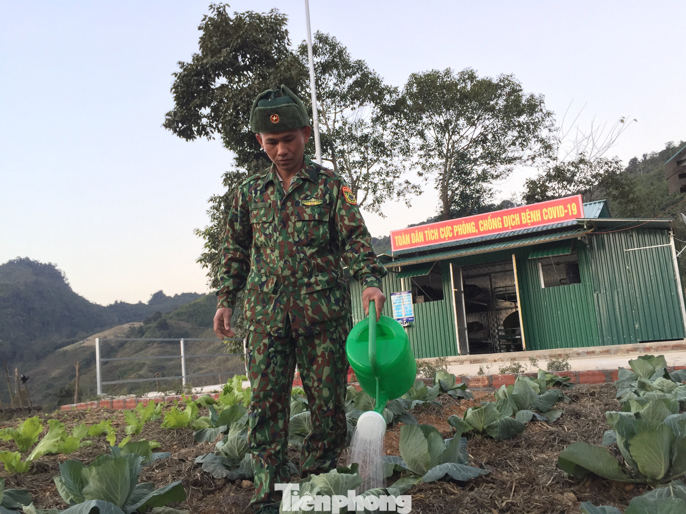 Lính biên phòng viết đơn xin trực Tết nơi biên cương Tổ quốc ảnh 2