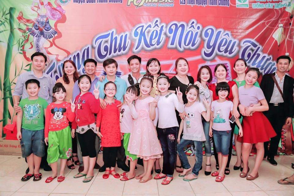 Hành trình vượt khó của đôi vợ chồng trẻ 'ham' thiện nguyện ảnh 1