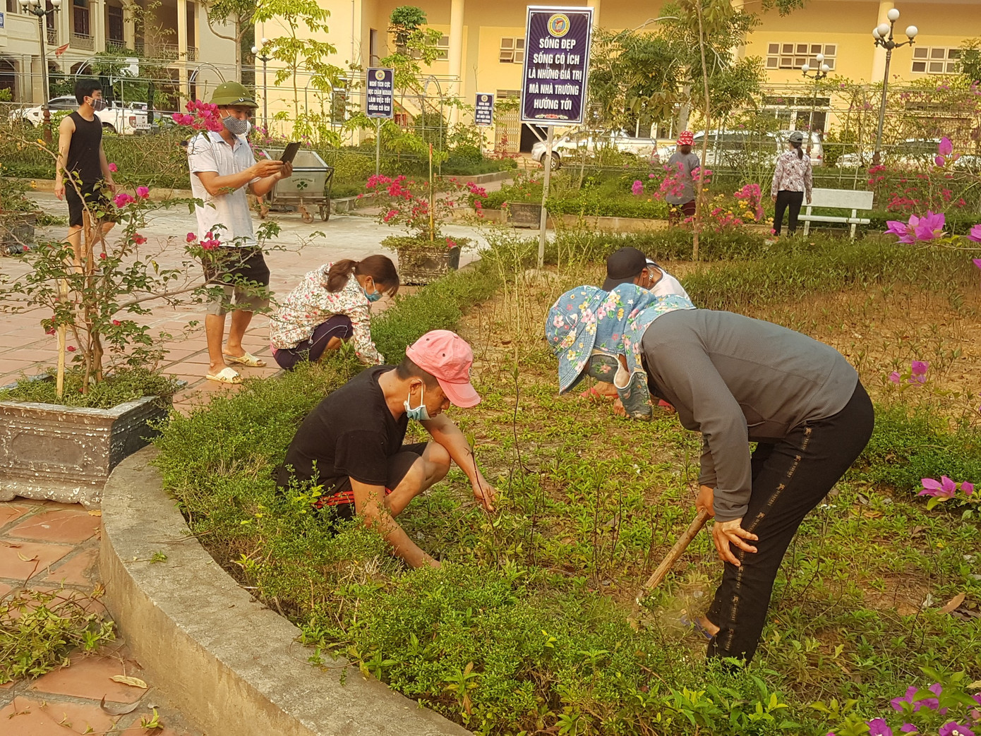 Hành động tri ân đặc biệt của những công dân cách ly tại miền núi Nghệ An ảnh 2