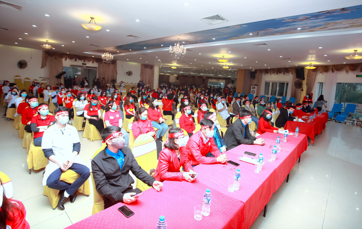 Ấm áp Chủ nhật đỏ tại Nghệ An ảnh 2