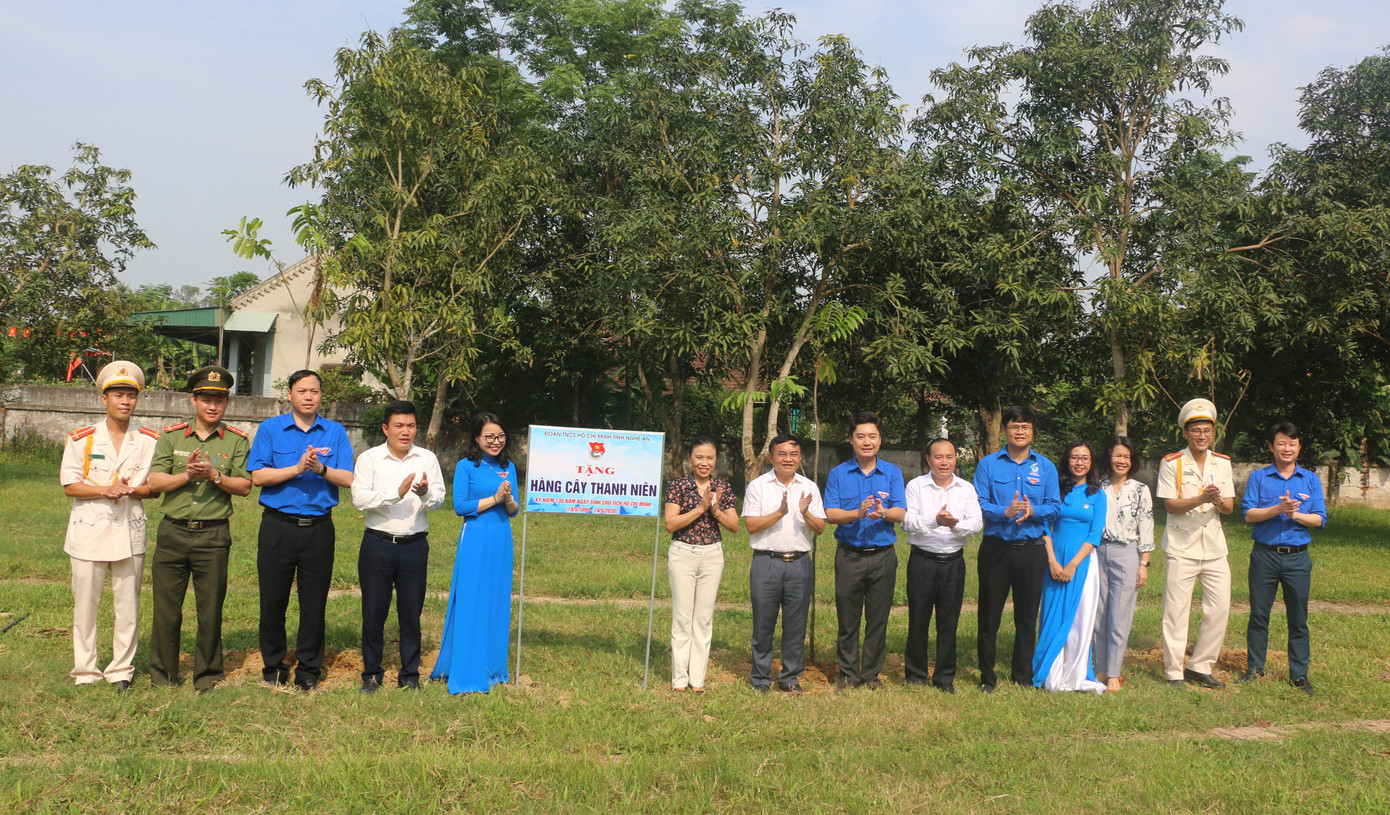 Tỉnh đoàn Nghệ An tuyên dương 26 thanh thiếu nhi tiêu biểu ảnh 12