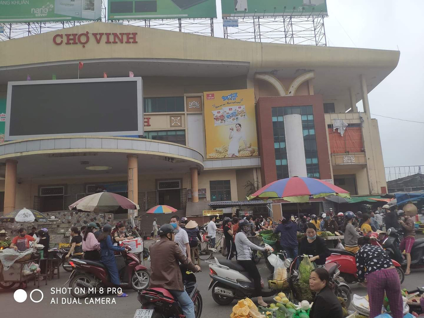 Chống dịch COVID-19: Nghệ An xét nghiệm gần 1.000 người từng điều trị tại BV Bạch Mai ảnh 7