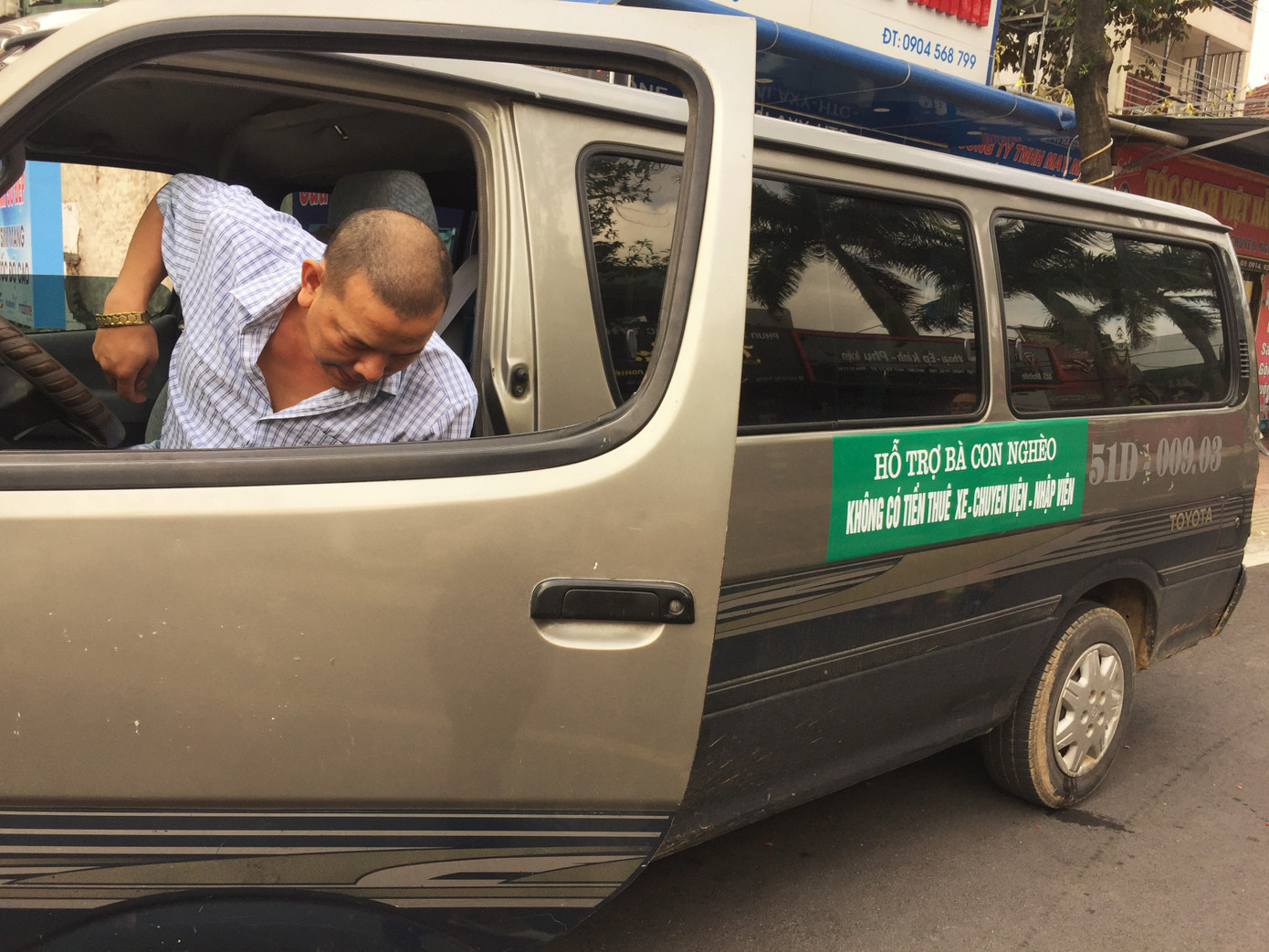 Bỏ tiền túi hơn 100 triệu mở 'chuyến xe 0 đồng' cho bệnh nhân nghèo ảnh 2