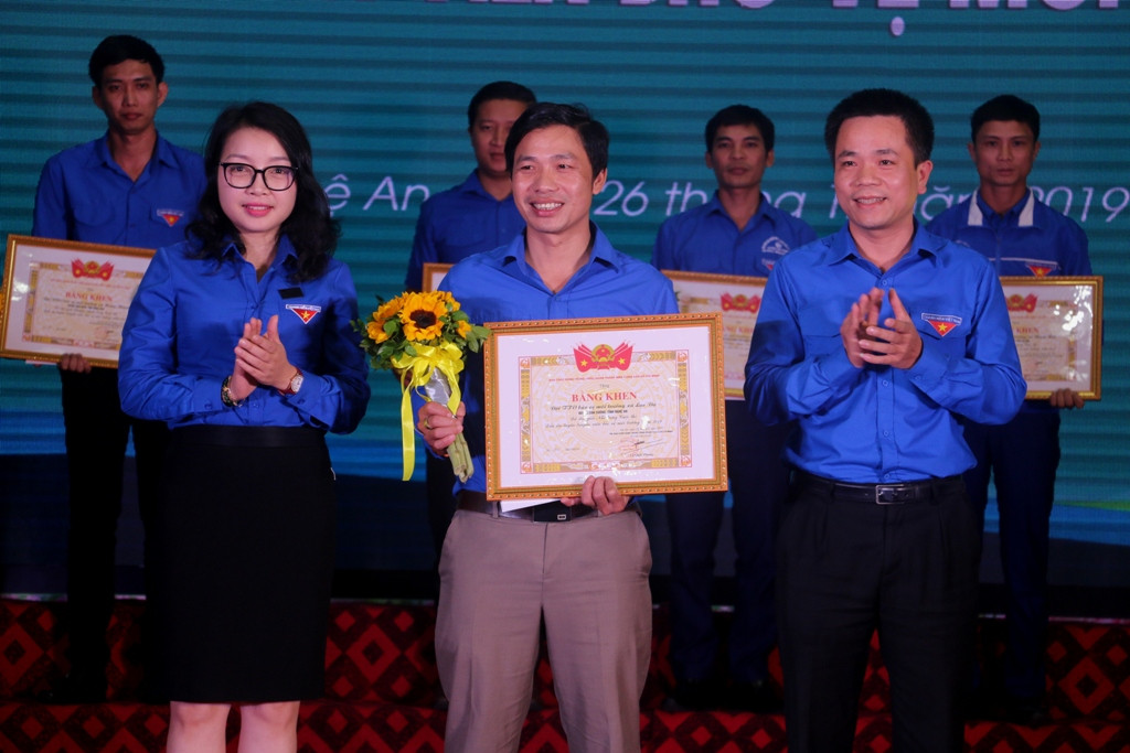 Trung ương Đoàn tổng kết ‘Dấu ấn tuyên truyền viên bảo vệ môi trường 2019’ ảnh 3