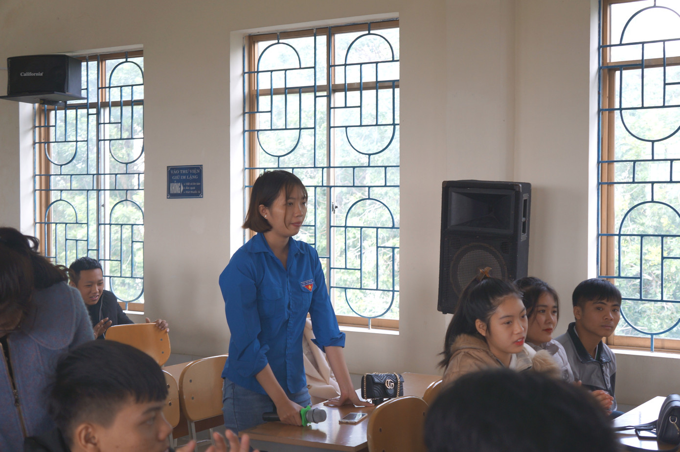 Hàng trăm sinh viên Nghệ An tham gia hội thảo Khởi nghiệp, định hướng việc làm ảnh 3