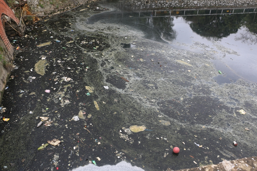 Ô nhiễm nghiêm trọng tại di tích hào Thành cổ Vinh ảnh 7